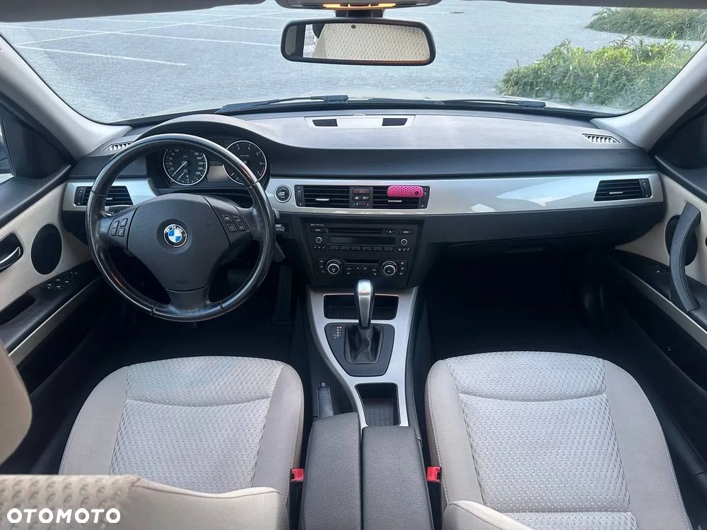 BMW Seria 3 318i Edition Lifestyle - 9