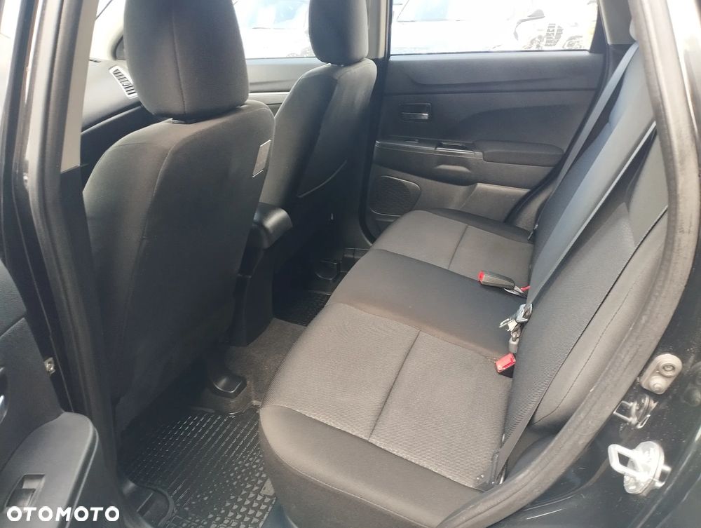 Mitsubishi ASX 1.6 Inform - 14