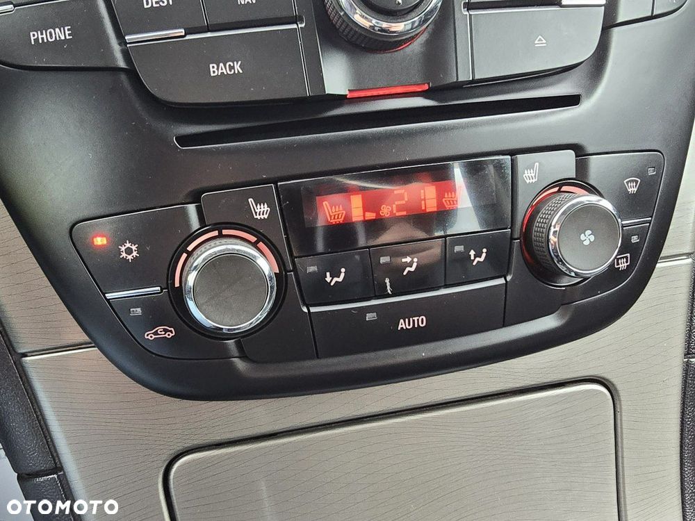 Opel Insignia - 31