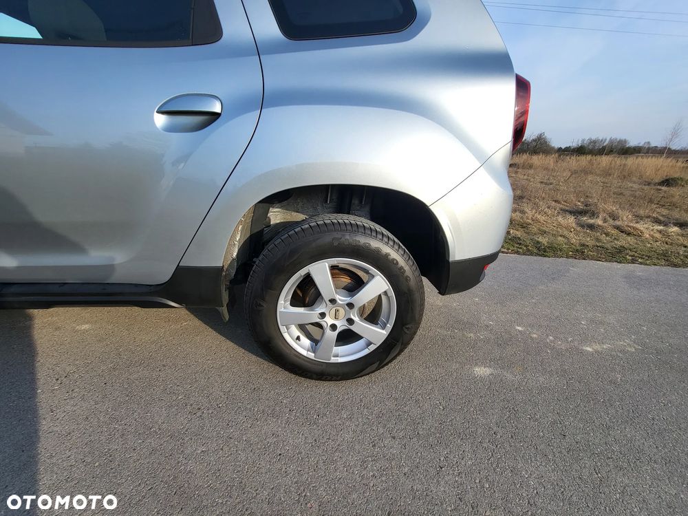 Dacia Duster 1.6 SCe Essential - 17