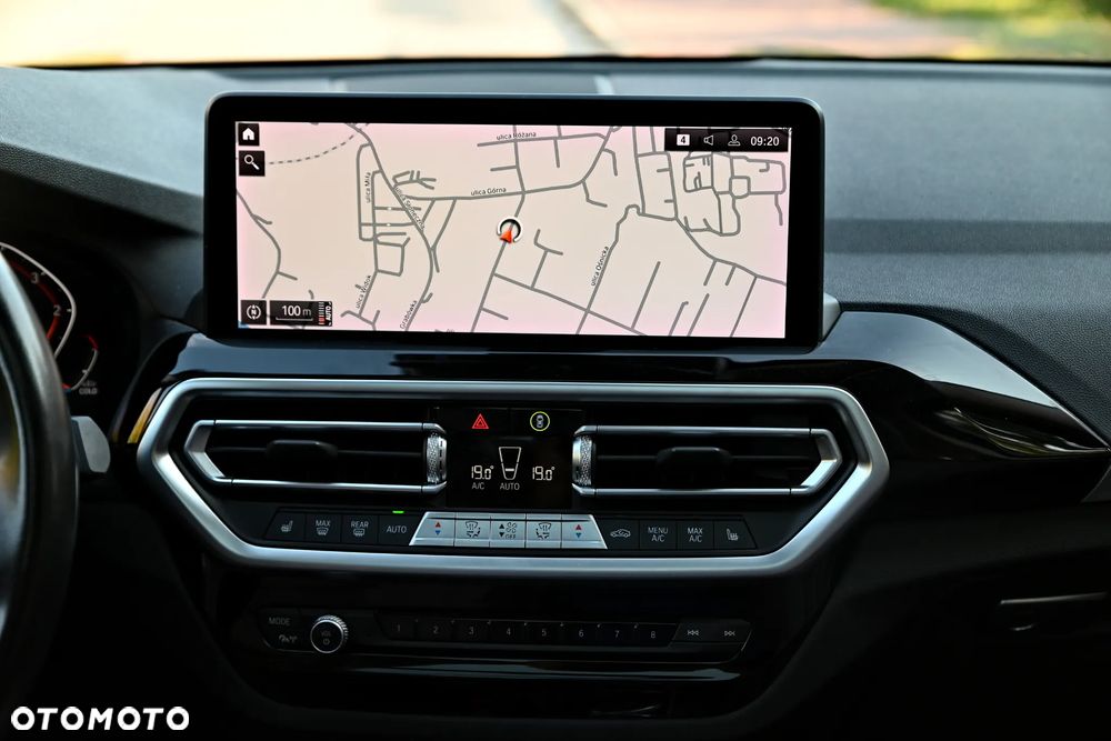 BMW X3 sDrive18d Luxury Line - 32