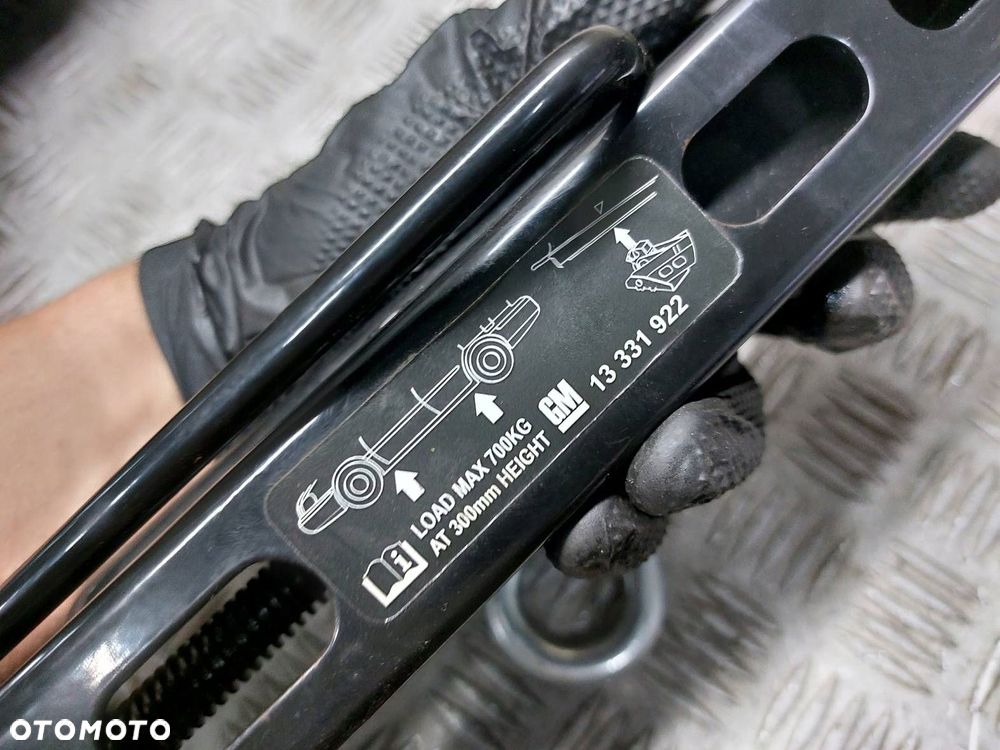 ORGANIZER + DOJAZDÓWKA 4x100 5,5Jx14 ET39 FI56,6 175/70R14 2012R NORAUTO - 2