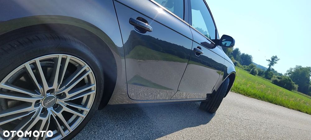 Audi A4 Avant 2.0 TDI DPF quattro S tronic Attraction - 9
