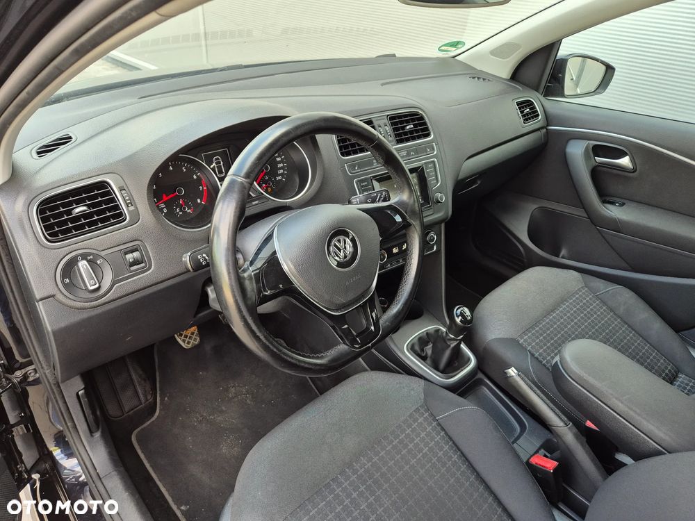 Volkswagen Polo 1.0 (Blue Motion Technology) SOUND - 17