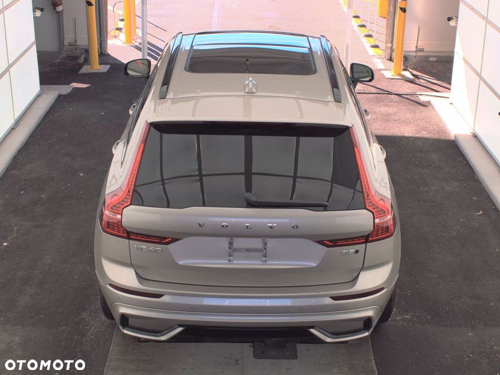 Volvo XC 60 B5 B AWD Plus Bright - 6