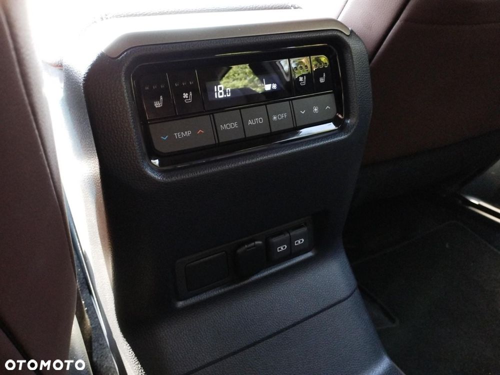 Toyota Land Cruiser - 26