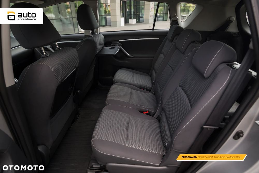 Toyota Verso 1.8 Premium 7os - 30