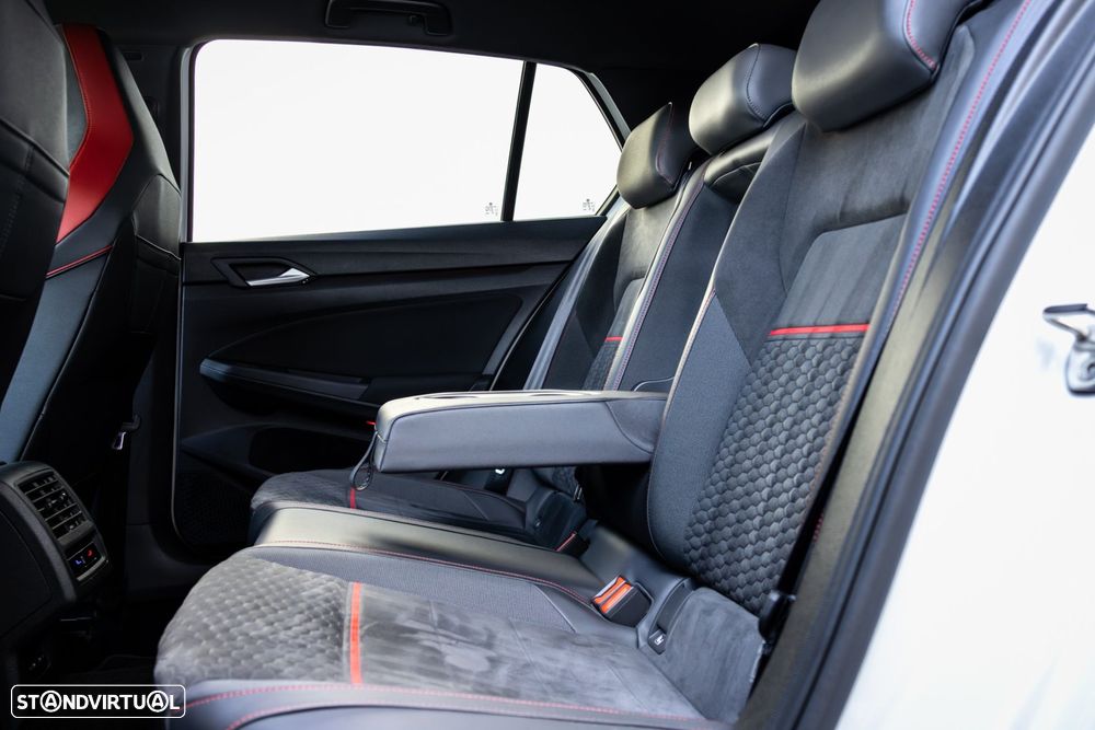 VW Golf 2.0 TSI GTI Clubsport DSG - 34