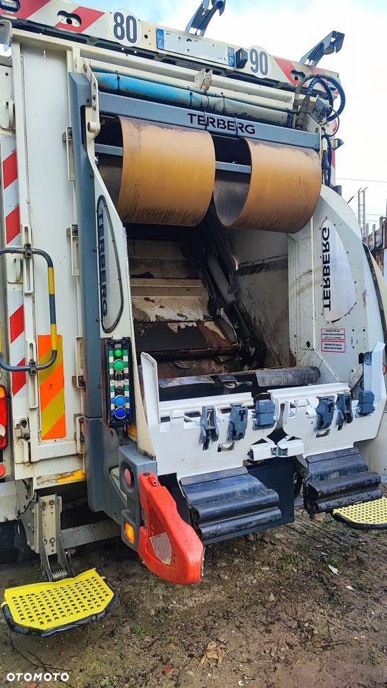 Renault D19-WIDE śmieciarka FAUN euro 6 - 3