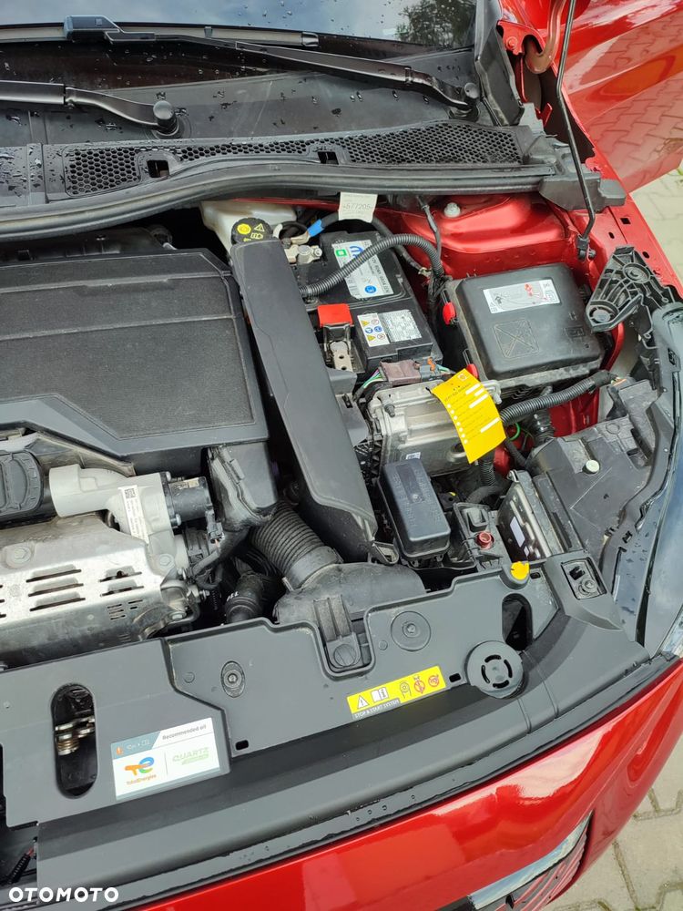 Peugeot 208 1.2 mHEV GT - 19
