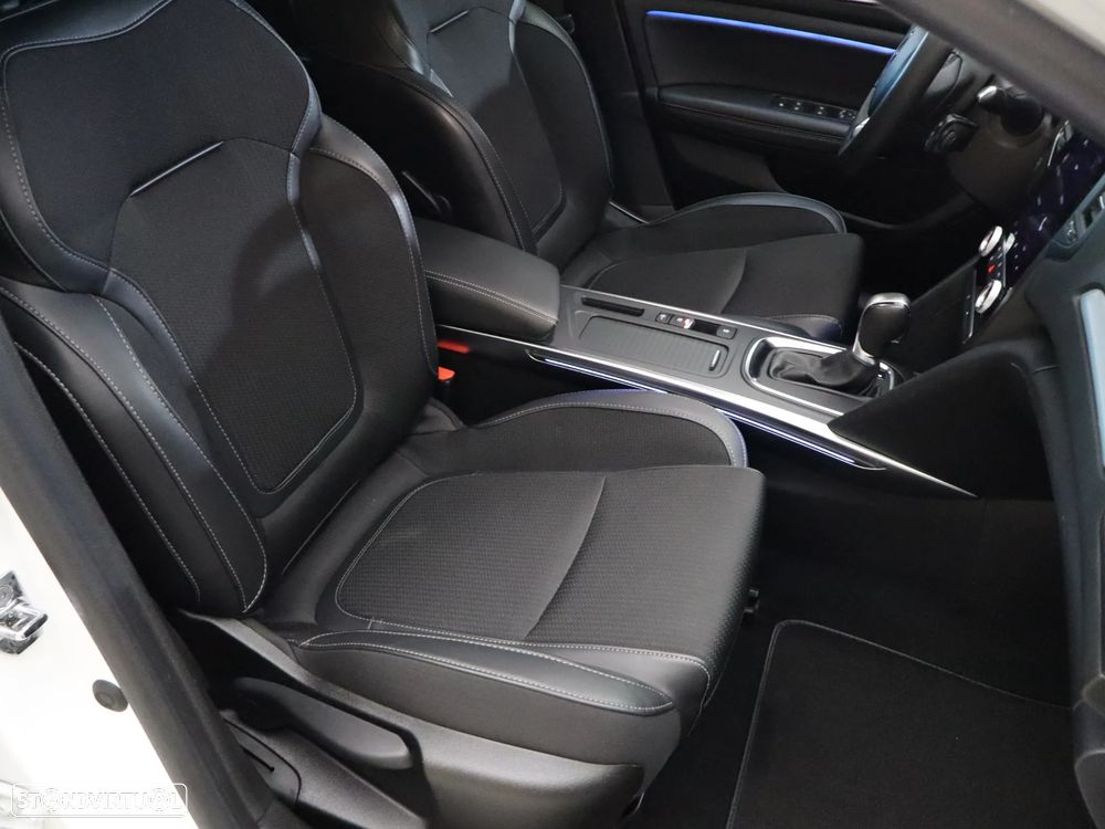 Renault Mégane 1.5 Blue dCi Techno EDC - 18