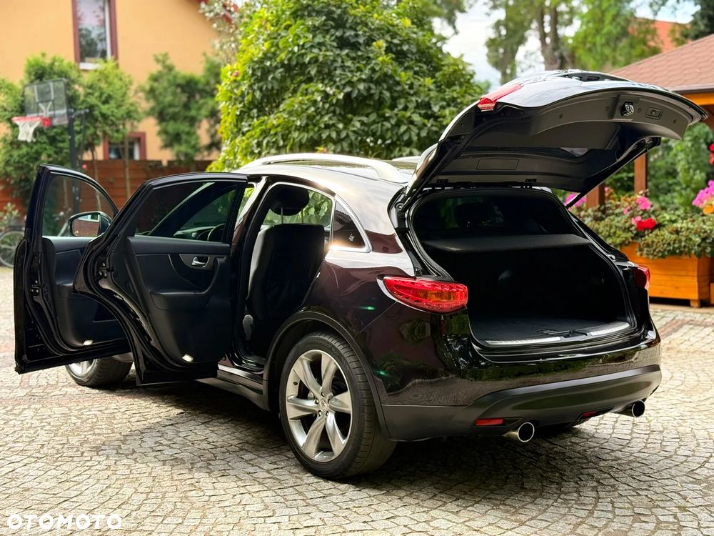 Infiniti QX70 - 35