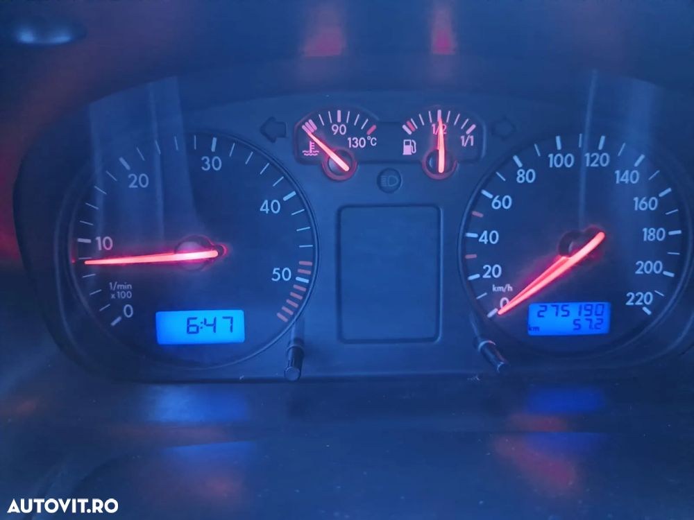 Volkswagen Multivan - 20