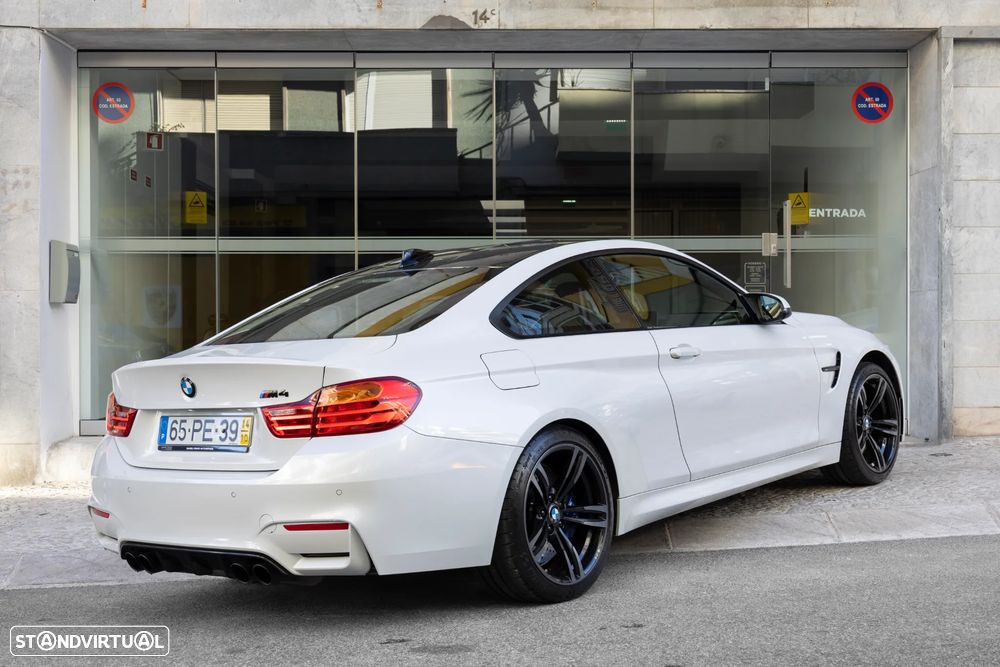 BMW M4 Auto - 40