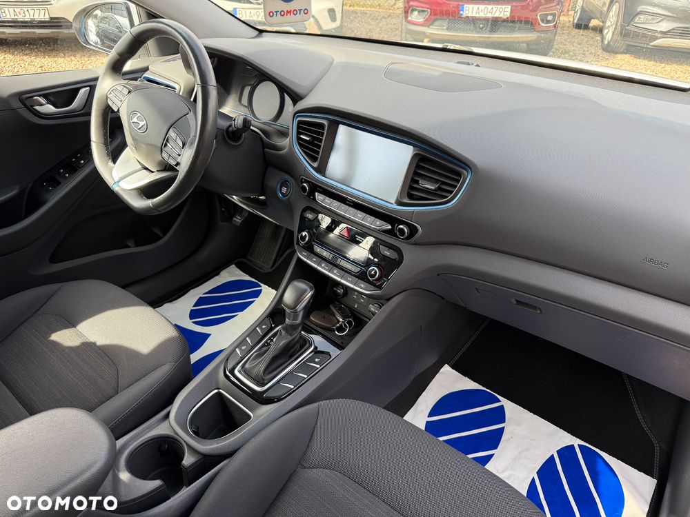 Hyundai IONIQ 1.6 GDI Premium - 21