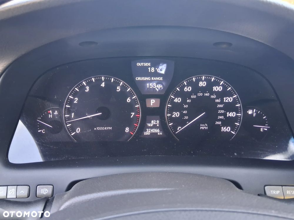 Lexus LS - 20
