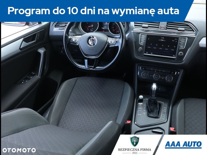 Volkswagen Tiguan - 8