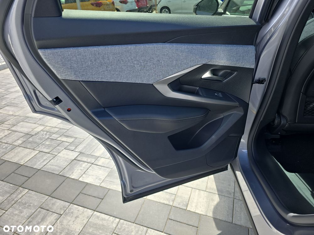 Peugeot 3008 1.2 PureTech mHEV GT E-DCS6 - 12