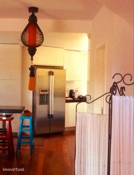 Moradia com piscina e jardim - Grande imagem: 3/12