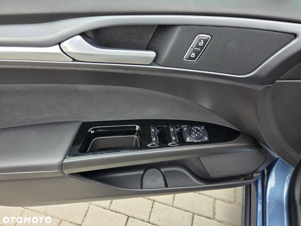 Ford Mondeo 2.0 TDCi STart-Stopp Titanium - 24