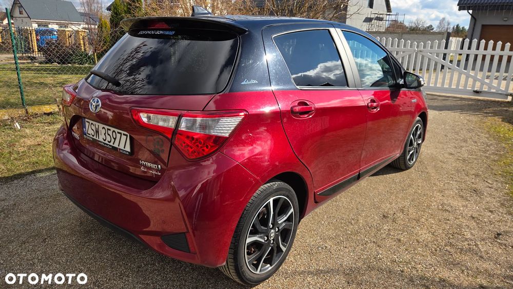 Toyota Yaris Hybrid 100 Selection Platinum - 3