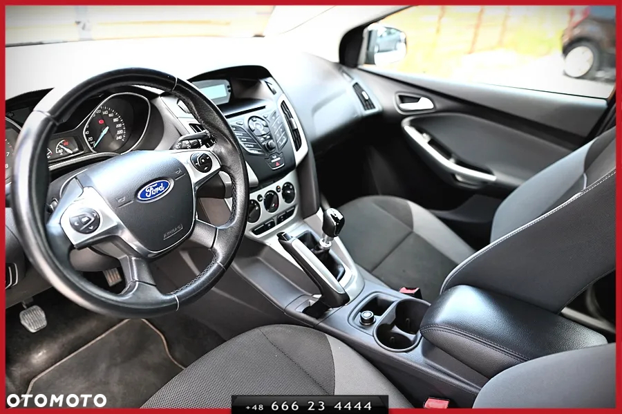 Ford Focus Turnier 1.0 EcoBoost Start-Stopp-System TITANIUM - 19