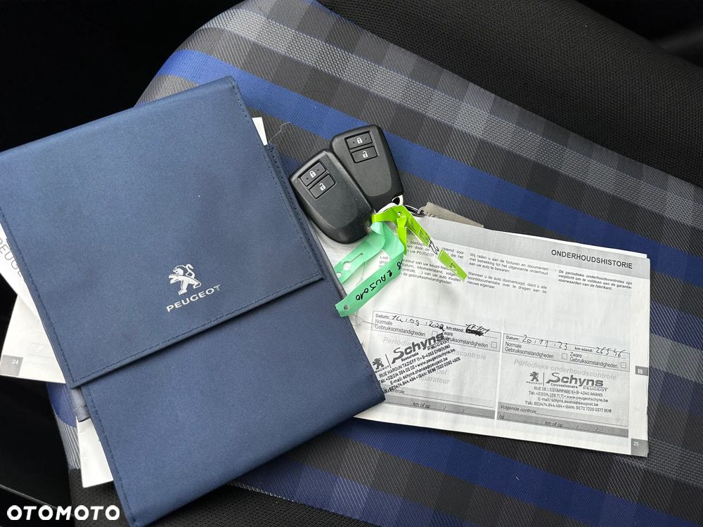 Peugeot 108 VTI 72 ETG5 Top Collection - 38