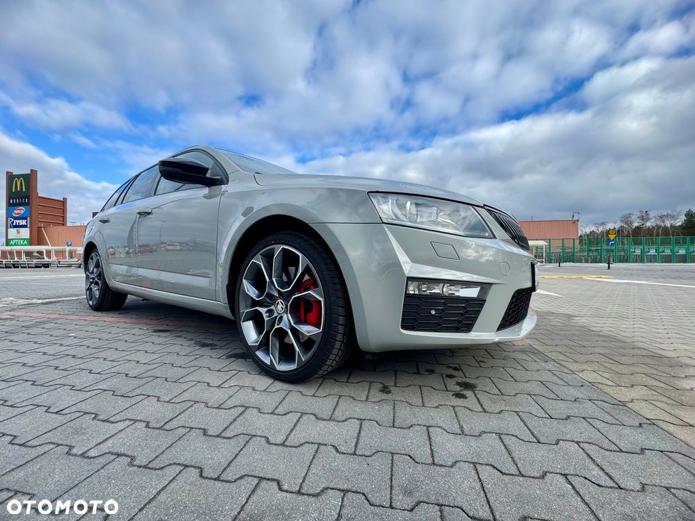 Skoda Octavia 2.0 TDI (Green tec) DSG RS - 1