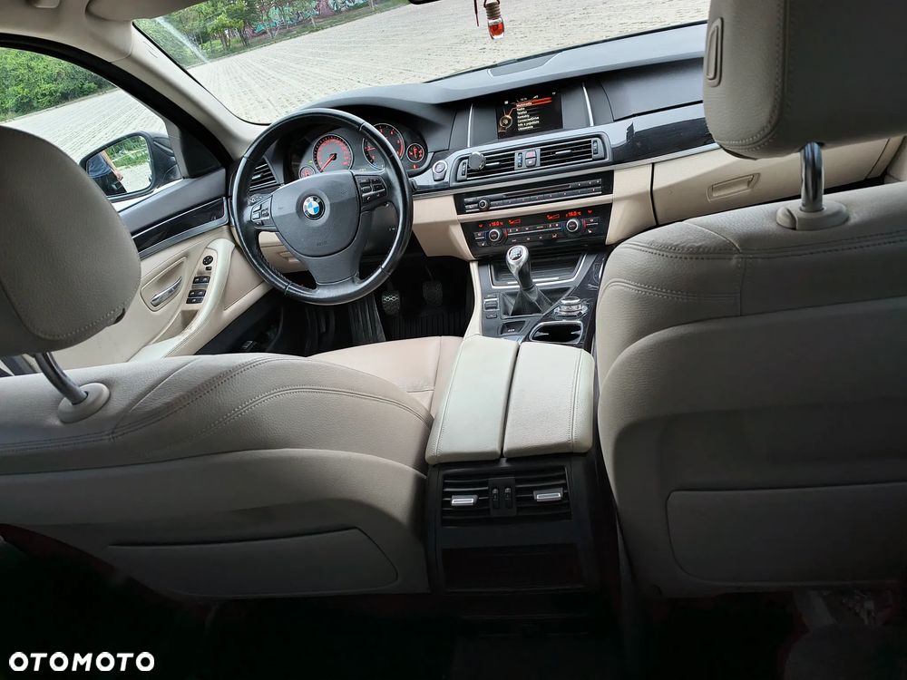 BMW Seria 5 520d - 11