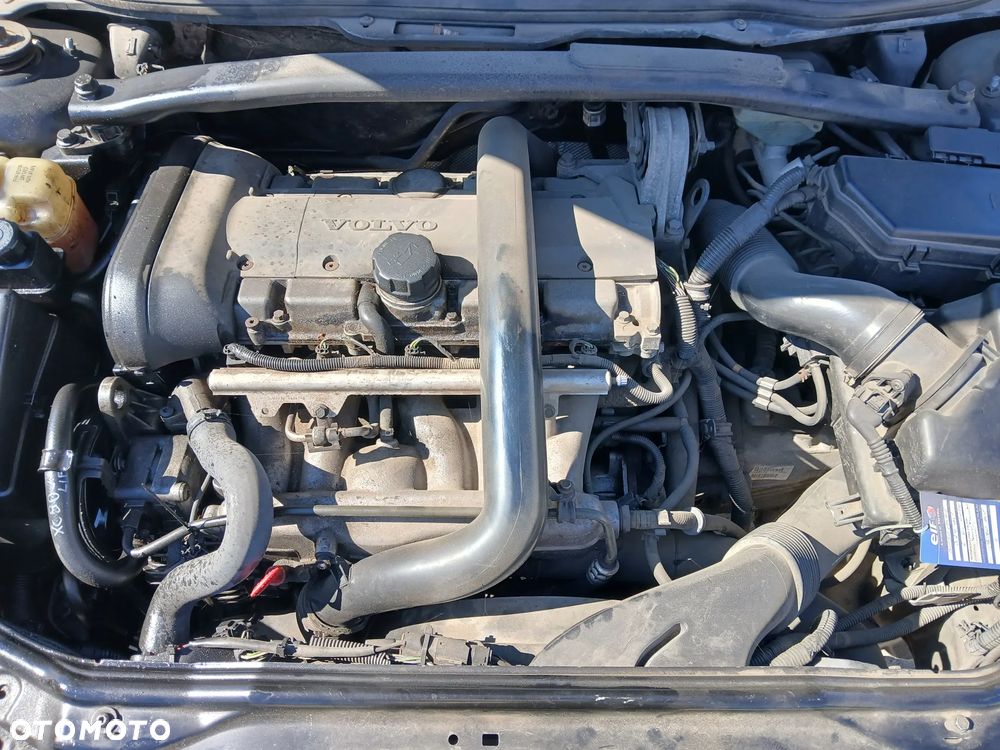 volvo S60 I silnik 2.4 turbo B5244T3 skrzynia M56 napęd sanki belka wahacz wahacze zacisk zaciski - 3