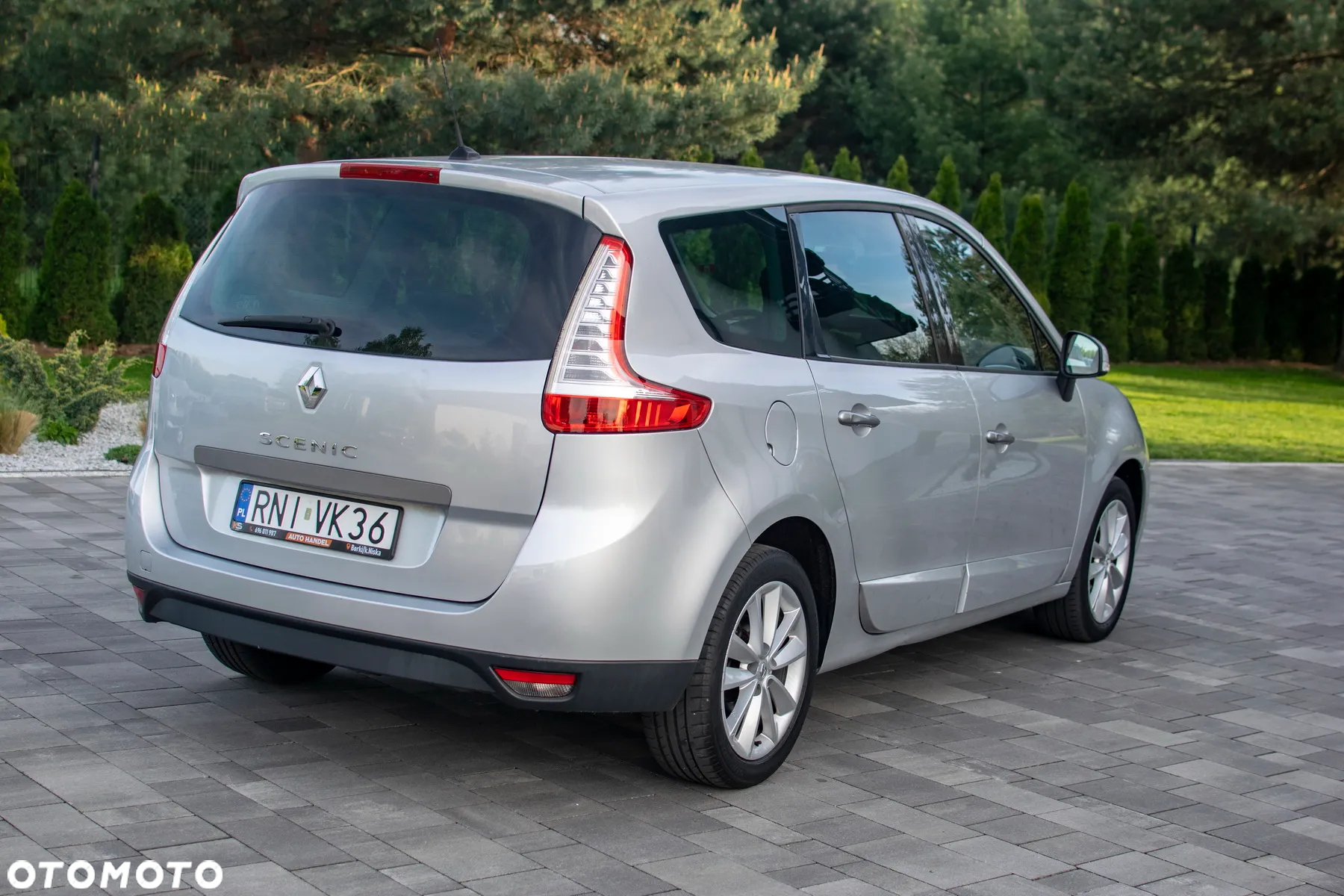 Renault Grand Scenic - 21