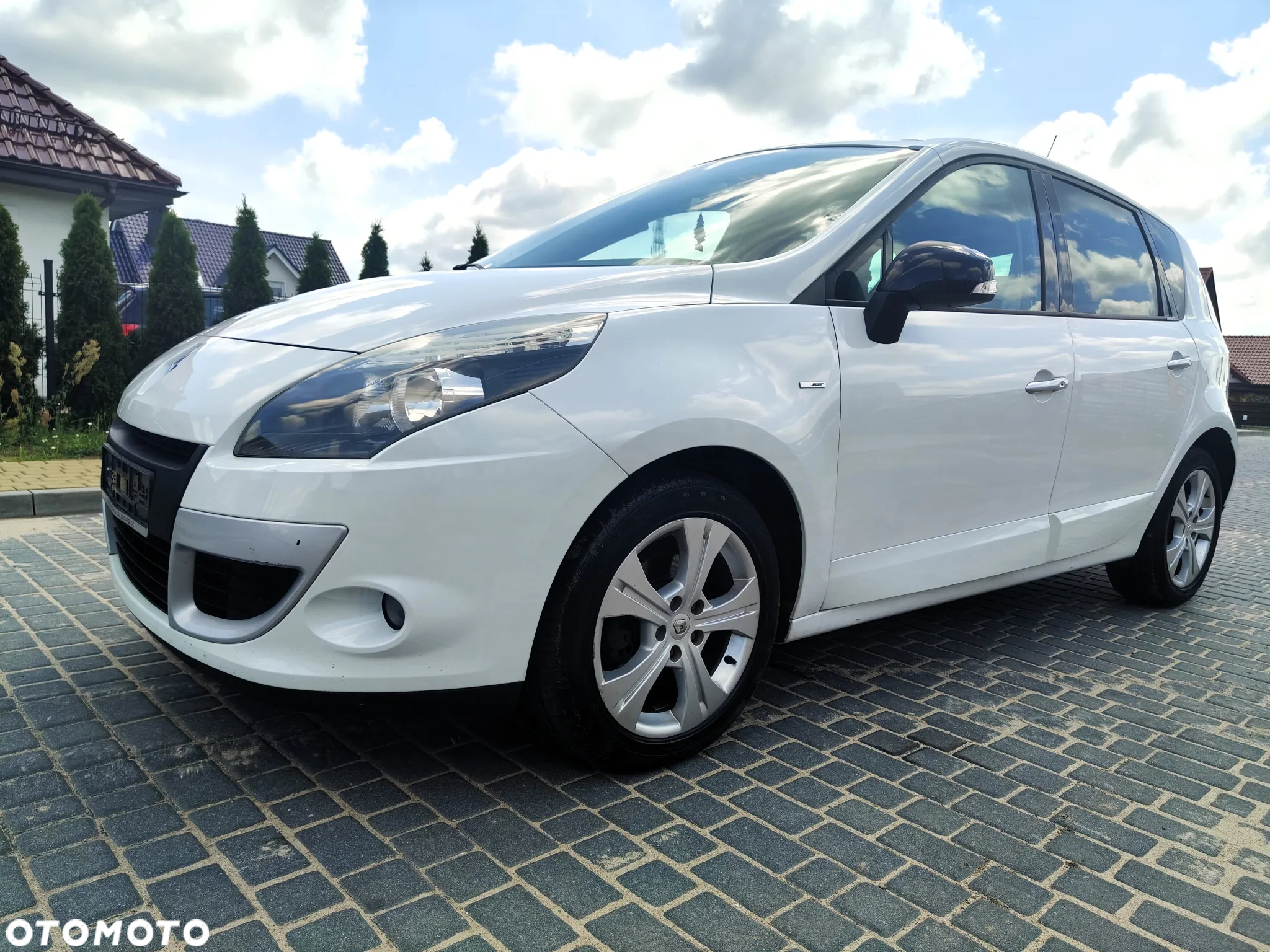 Renault Scenic TCe 130 Bose Edition - 14