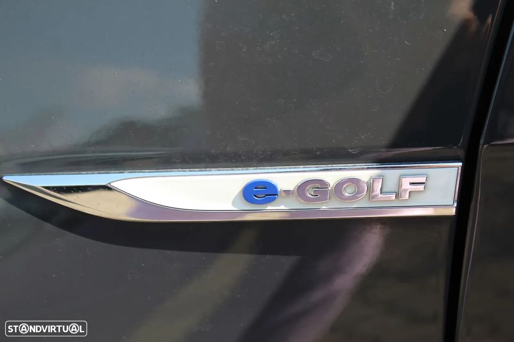 VW e-Golf - 12