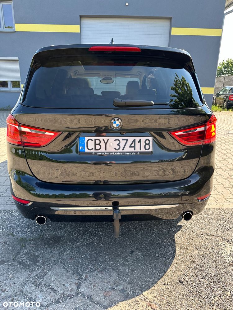 BMW Seria 2 220d - 6