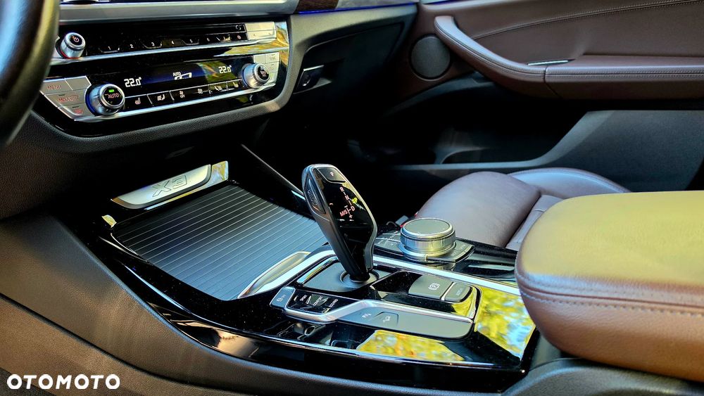 BMW X3 xDrive20d Luxury Line - 26
