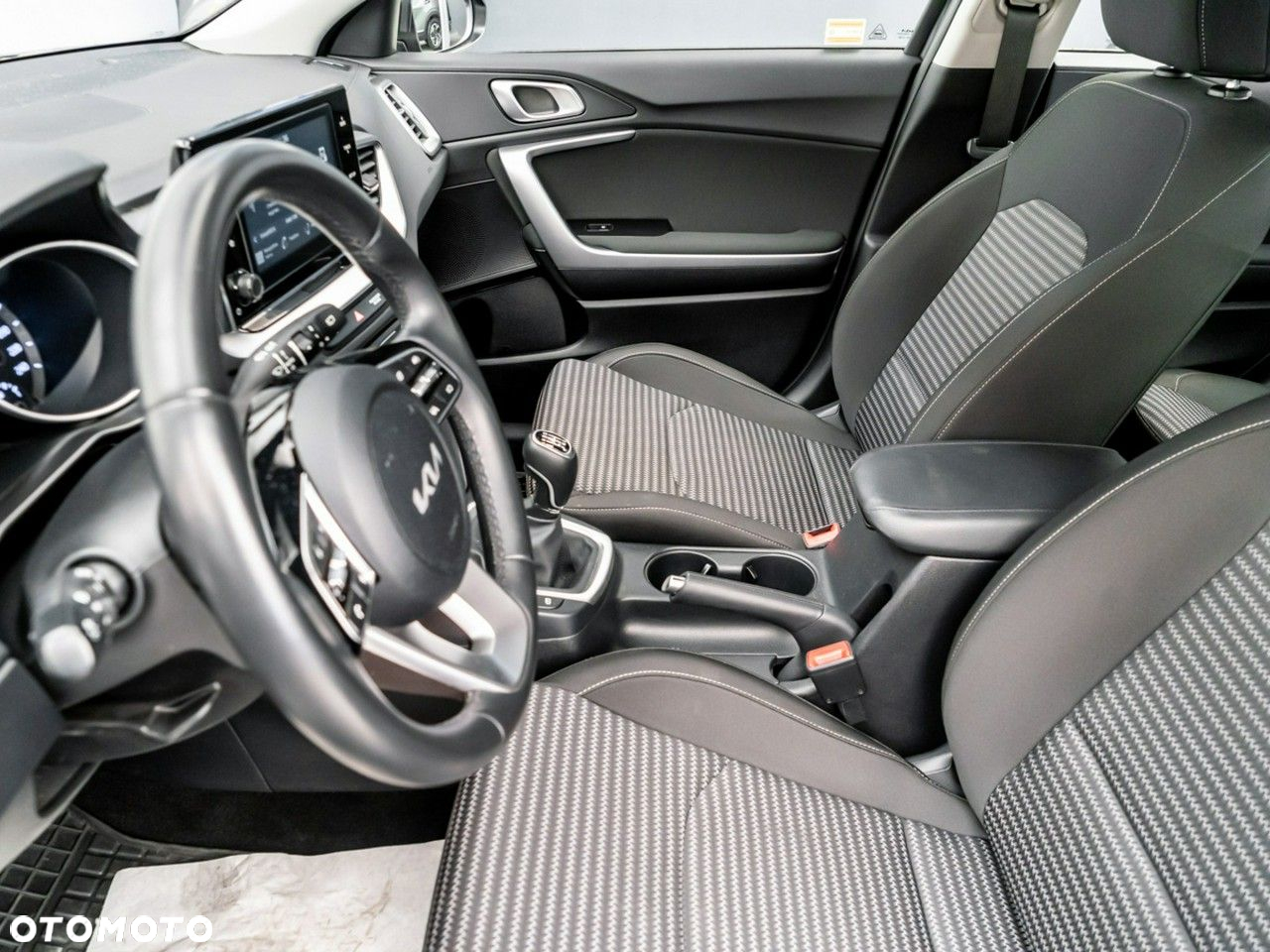 Kia Ceed 1.5 T-GDI M - 22