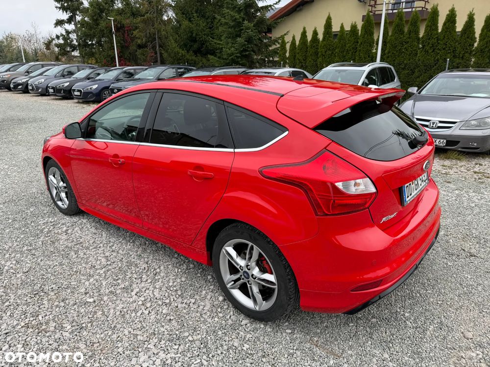 Ford Focus 1.6 EcoBoost Trend Sport - 17
