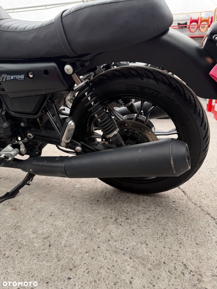 Moto Guzzi V7 - 11