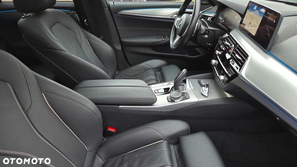 BMW Seria 5 530e M Sport sport - 24