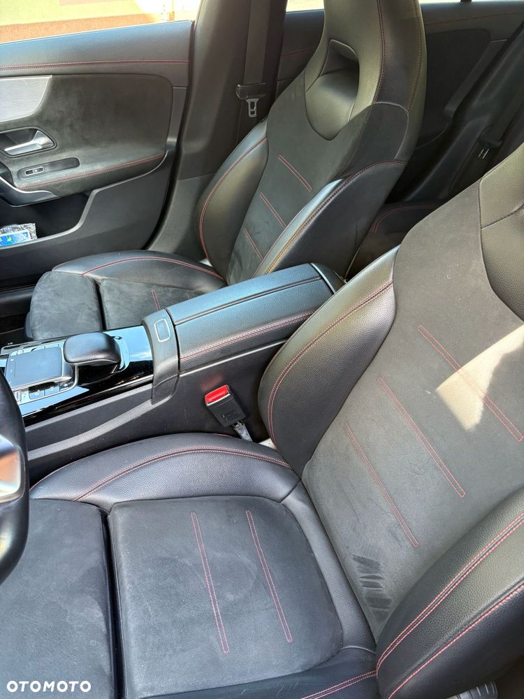 Mercedes-Benz CLA 220 4-Matic 7G-DCT - 8