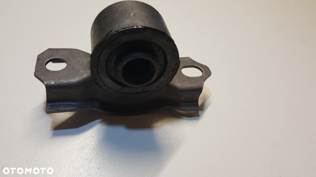 TULEJA SILENTBLOCK Wahacza  Oś przednia, na dole,Z tyłu po prawej  , NISSAN PRIMERA przód  96-02 Z-9177,54500-2F500,545002F500 - 2