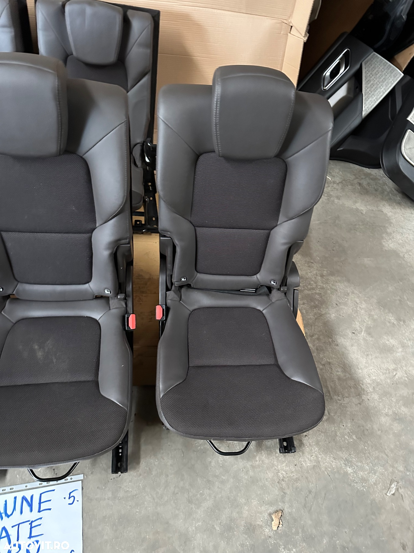 Scaune spate culoare maro RENAULT ESPACE an 2015-2023 - 4