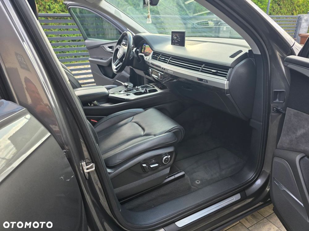 Audi Q7 - 17
