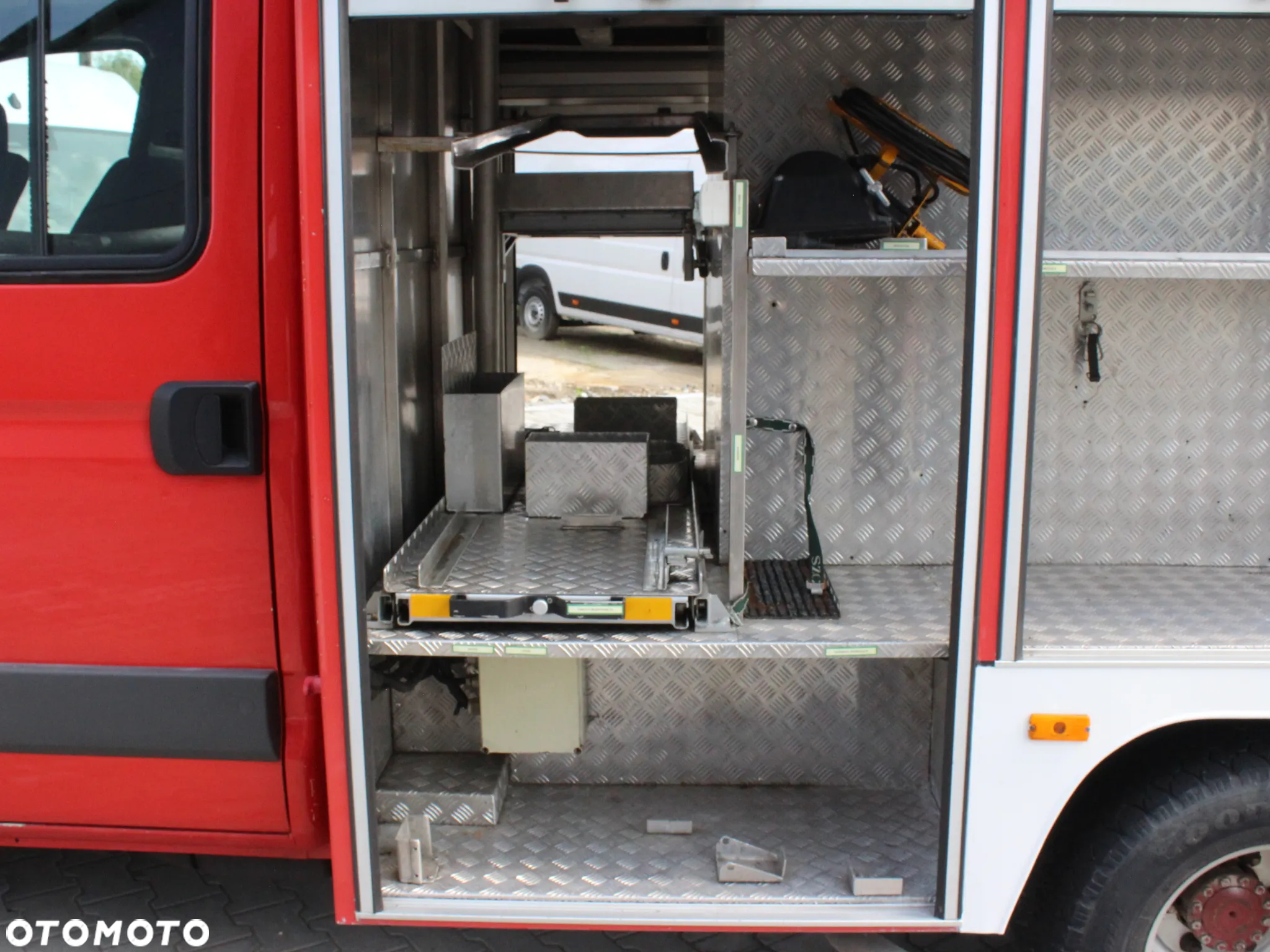 Iveco DAILY - 16