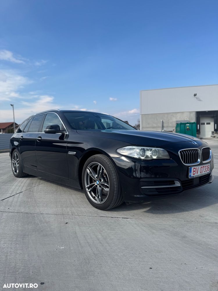 BMW Seria 5 520d Aut. Luxury Line - 2
