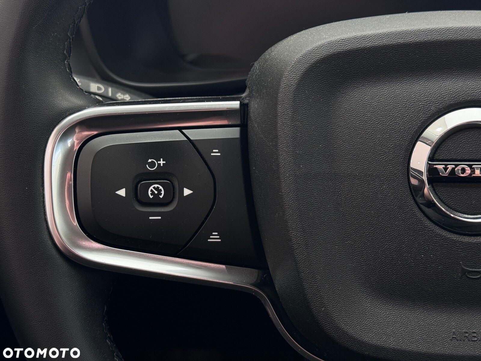 Volvo XC 40 - 23