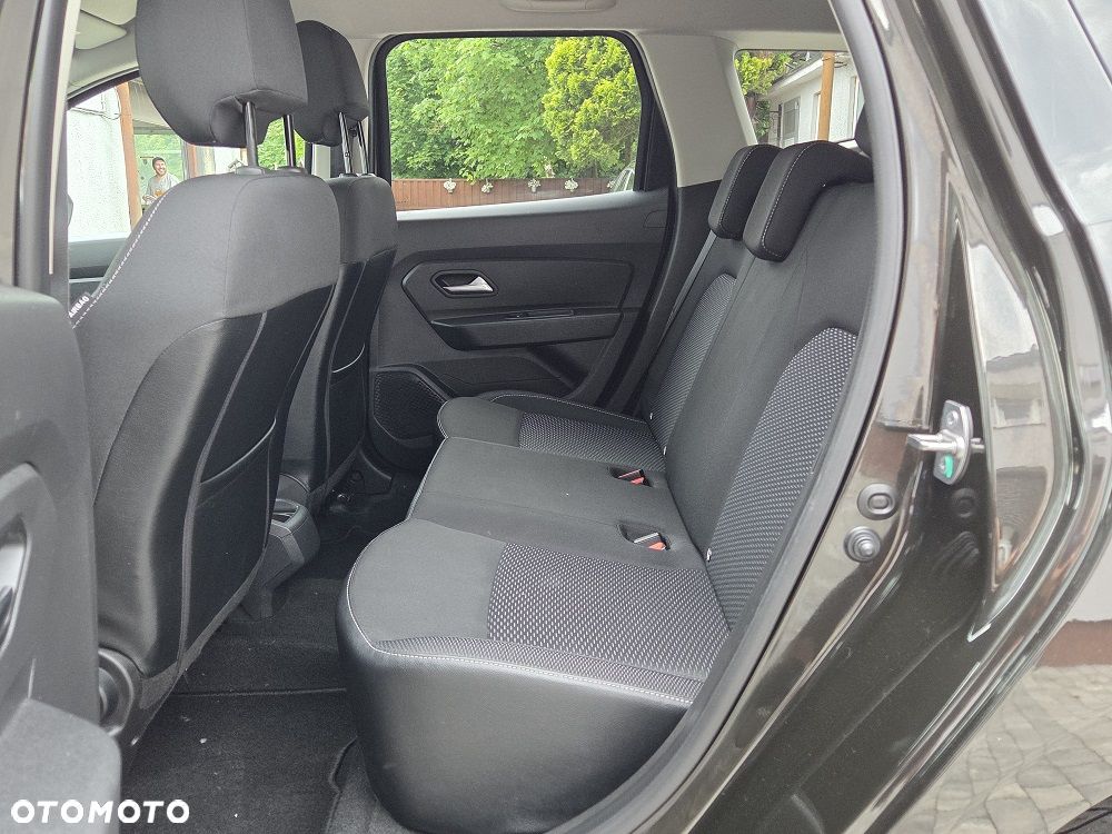 Dacia Duster 1.6 SCe Blackshadow S&S - 13