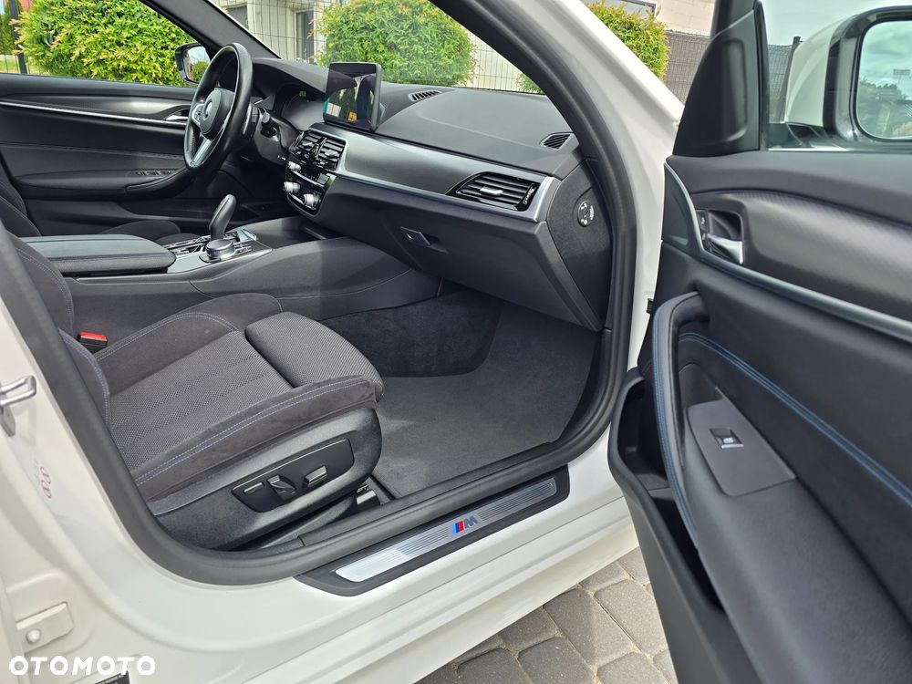 BMW Seria 5 520d Efficient Dynamics M Sport sport - 16