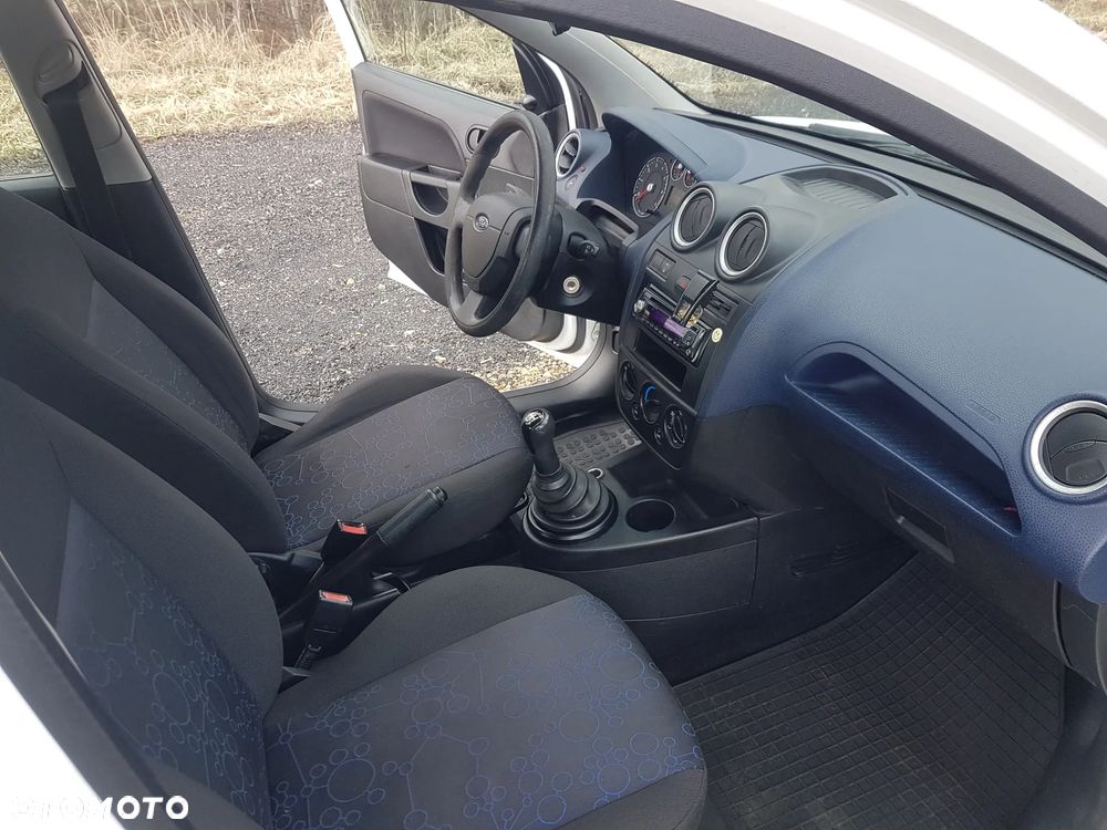 Ford Fiesta 1.25 Ambiente - 14