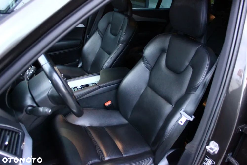 Volvo XC 90 D4 Geartronic Momentum - 17
